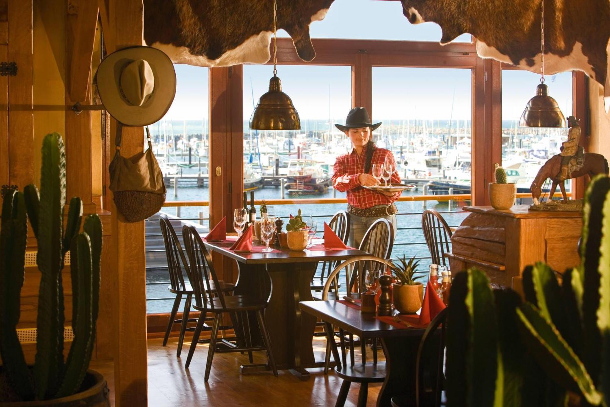 Hotel Yachthafenresidenz Hohe Düne Rostock
