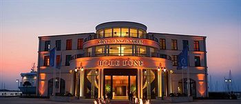 Hotel Yachthafenresidenz Hohe Düne 5*
