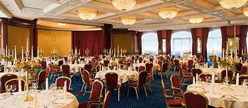 Yachthafenresidenz Hohe Düne Hotel 5*